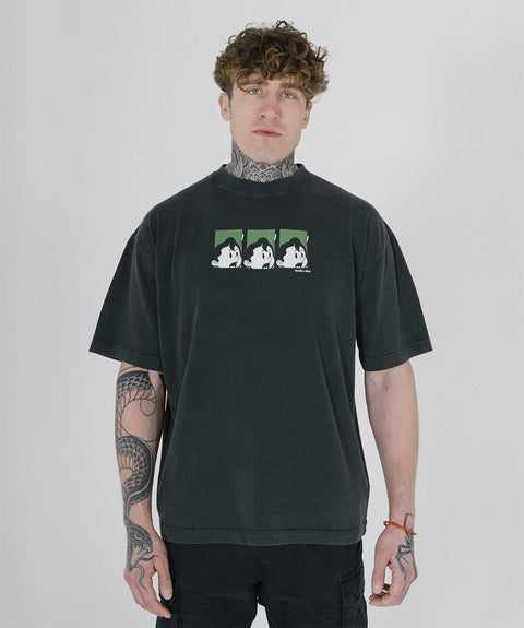 'YIKES!' T-SHIRT - VINTAGE BLACK